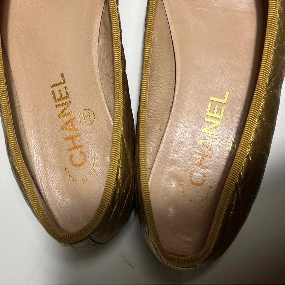 CHANEL Metallic Gold Flats with Bow
